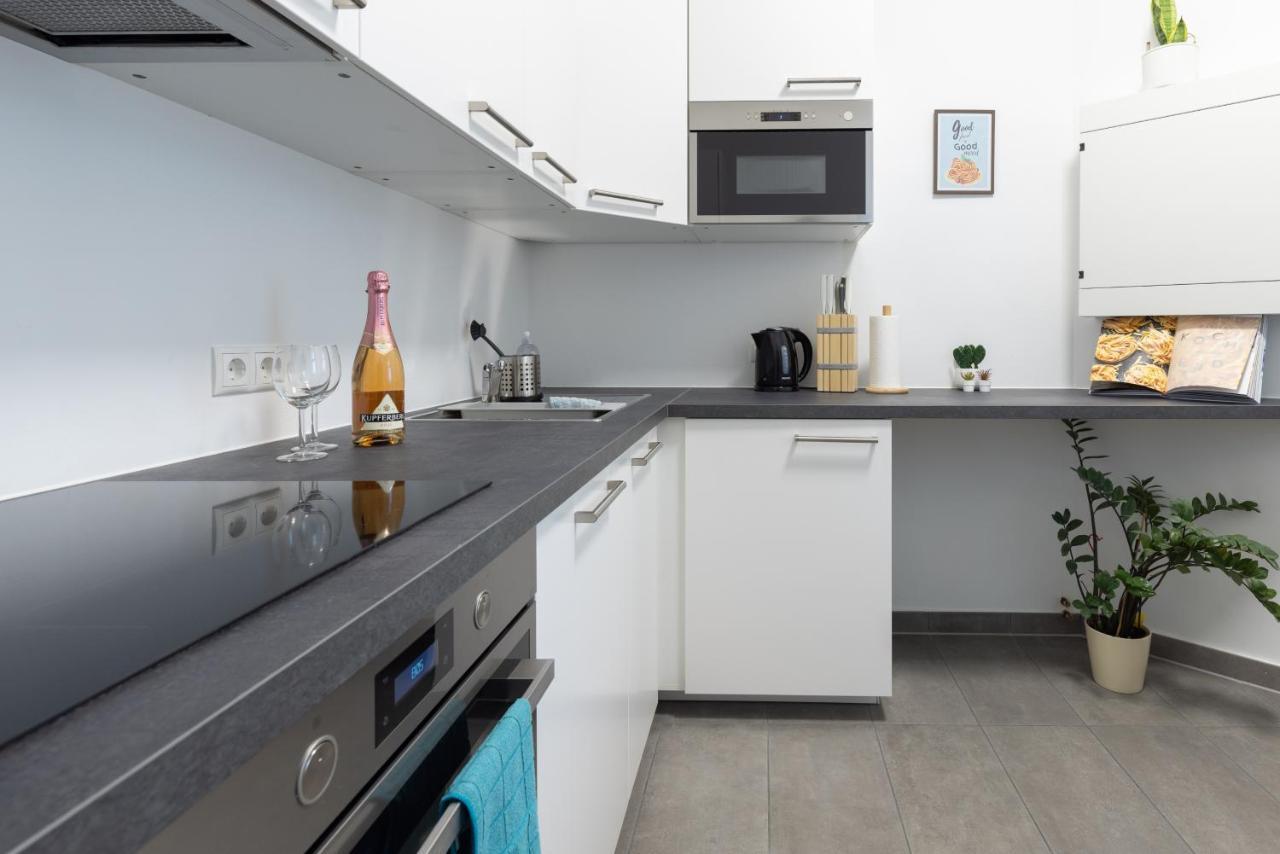Yeshello Vienna Central Station Apartment エクステリア 写真